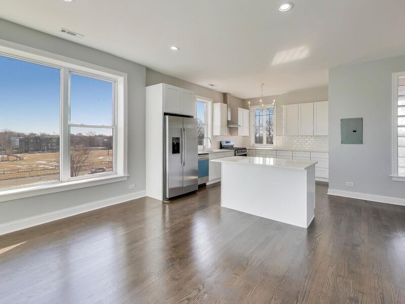313 E 60th Street Chicago IL 60637