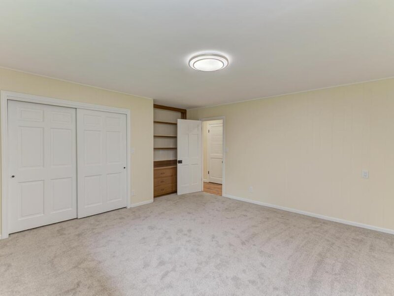 210 S Small Avenue Kankakee IL 60901