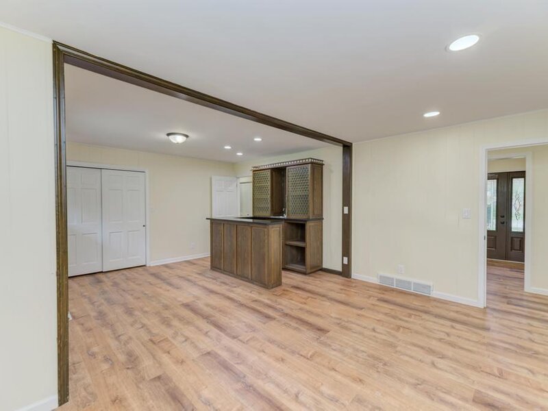 210 S Small Avenue Kankakee IL 60901