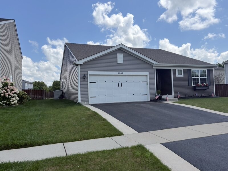 1002 Chestnut Drive Pingree Grove IL 60140