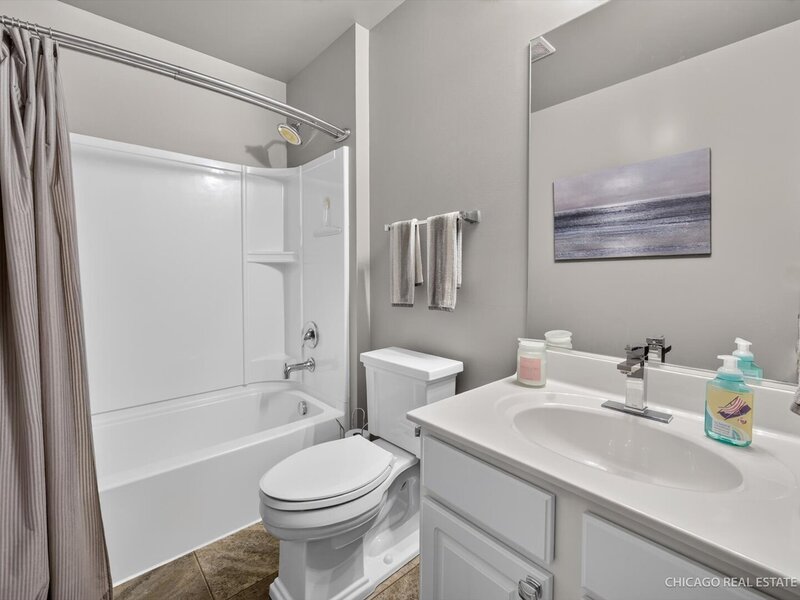 1002 Chestnut Drive Pingree Grove IL 60140