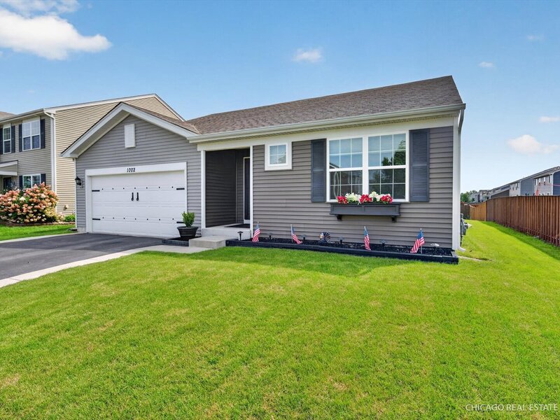 1002 Chestnut Drive Pingree Grove IL 60140
