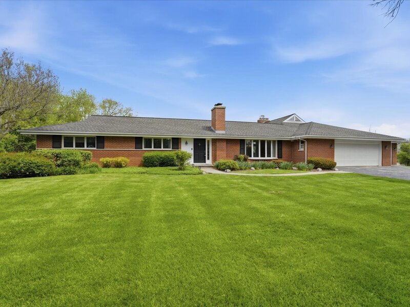 520 W Merri Oaks Road Barrington Hills IL 60010