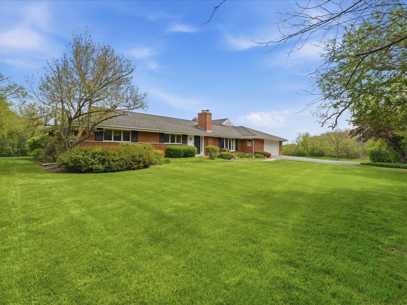 520 W Merri Oaks Road Barrington Hills IL 60010