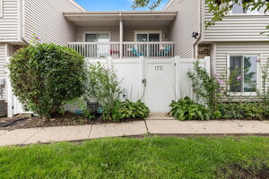 Photo of 17 Fernwood Drive Bolingbrook IL 60440