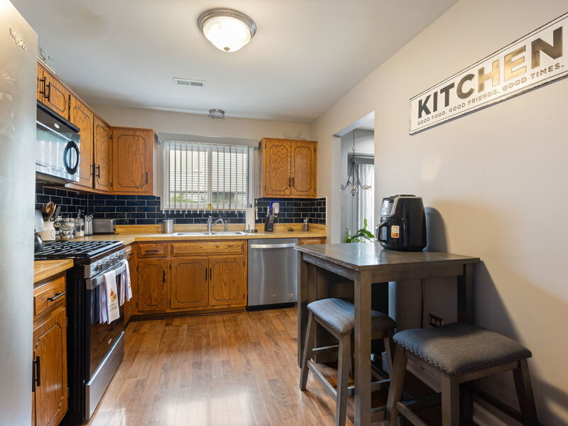 17 Fernwood Drive Bolingbrook IL 60440