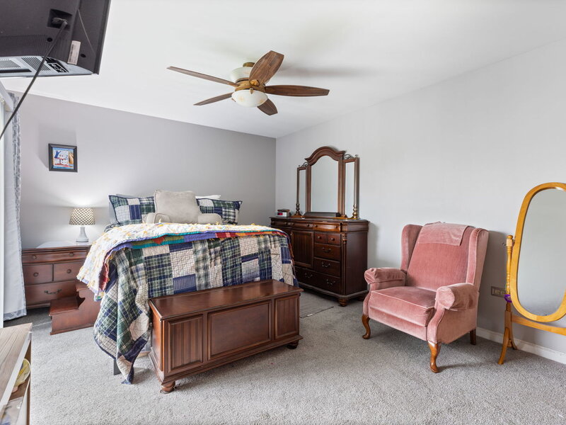 17 Fernwood Drive Bolingbrook IL 60440