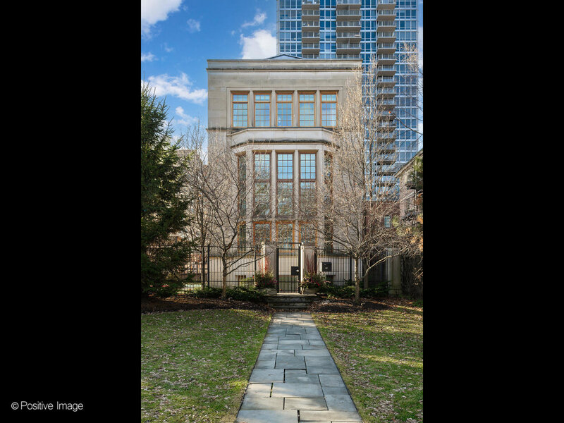 3026 N Lake Shore Drive Chicago IL 60657