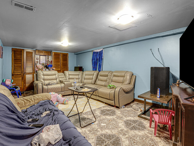2632 N Merrimac Avenue Chicago IL 60639