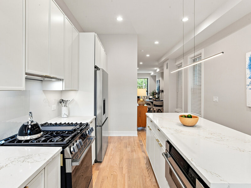 435 E 46th Place Chicago IL 60653