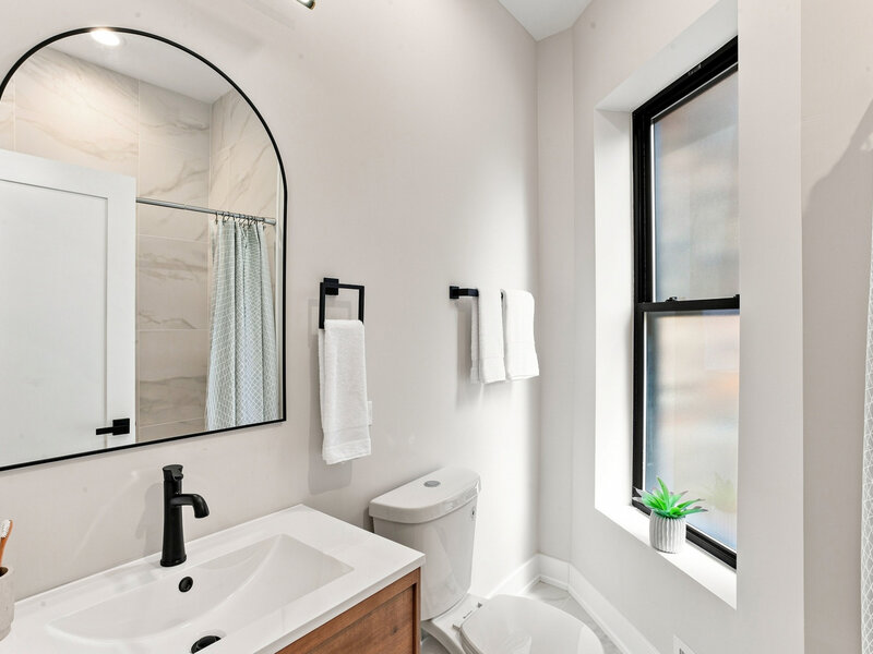 435 E 46th Place Chicago IL 60653