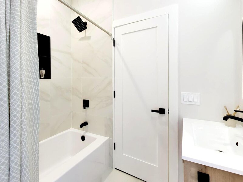 435 E 46th Place Chicago IL 60653