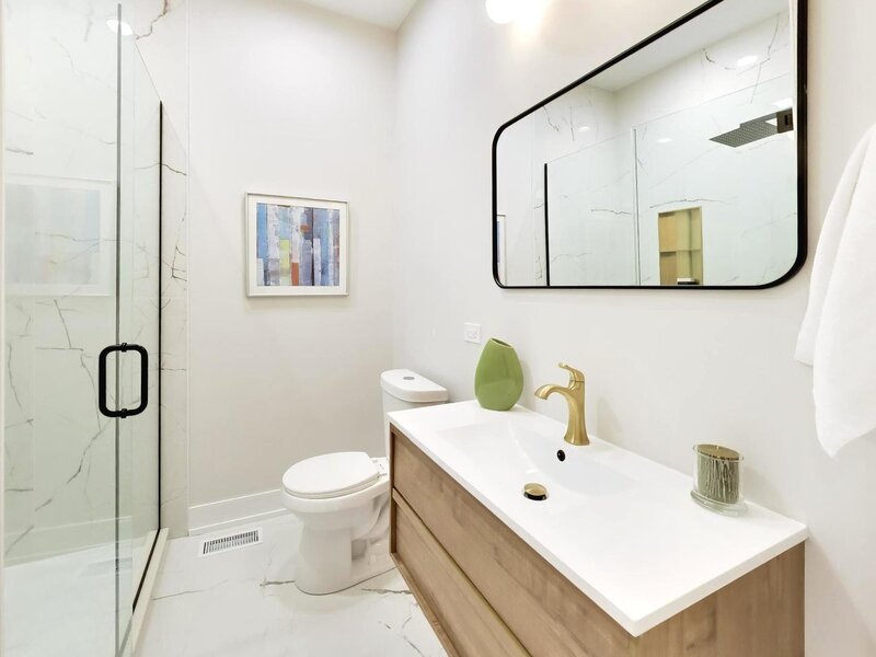 435 E 46th Place Chicago IL 60653