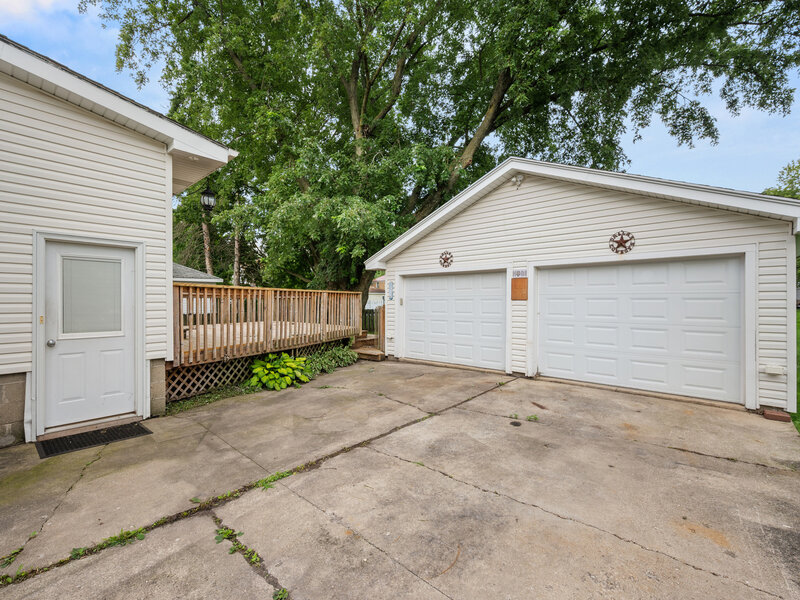 725 N 11th Street Dekalb IL 60115