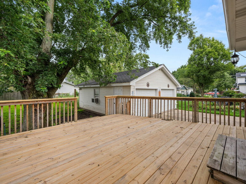 725 N 11th Street Dekalb IL 60115