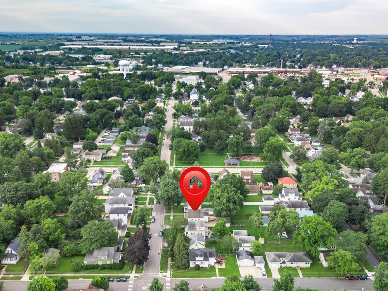 725 N 11th Street Dekalb IL 60115