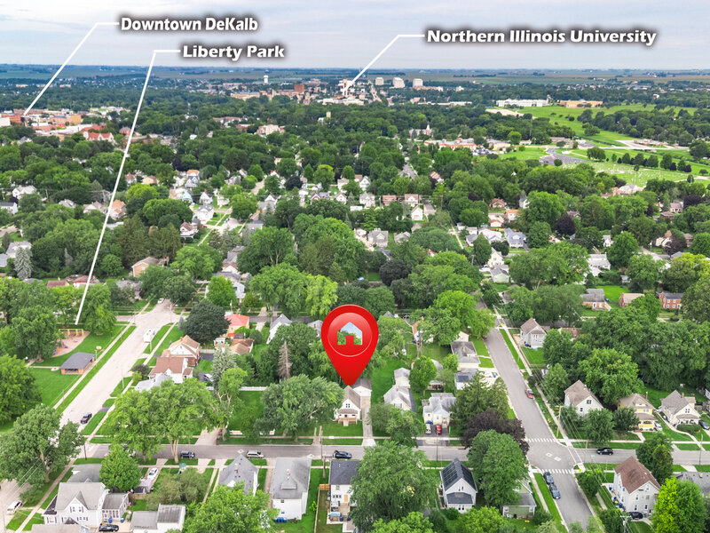 725 N 11th Street Dekalb IL 60115