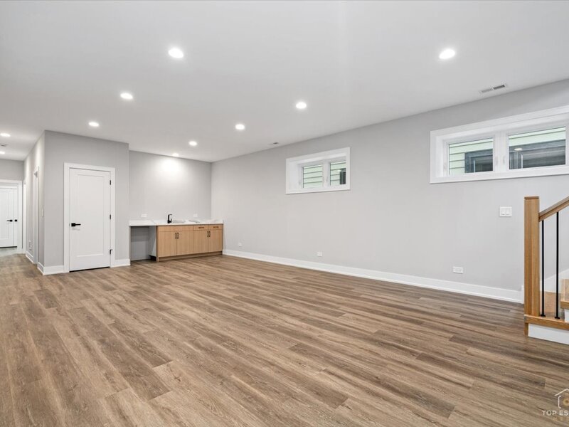 5330 S Mason Avenue Chicago IL 60638
