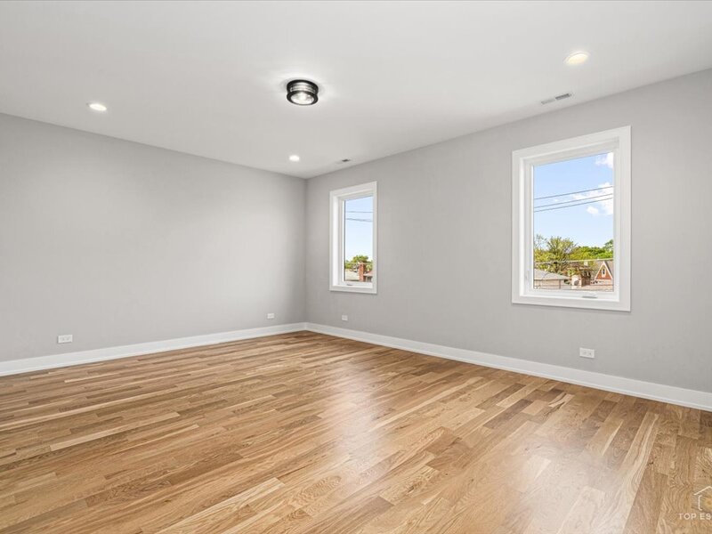 5330 S Mason Avenue Chicago IL 60638