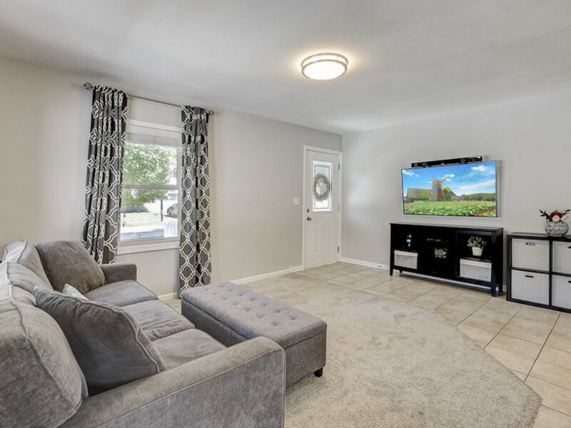 1025 N Main Street Naperville IL 60563