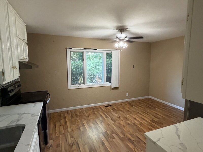 415 Krause Avenue Streamwood IL 60107