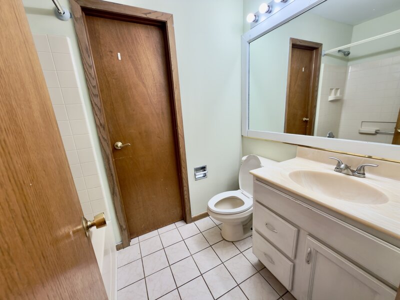 415 Krause Avenue Streamwood IL 60107