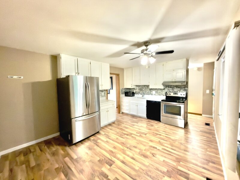 415 Krause Avenue Streamwood IL 60107