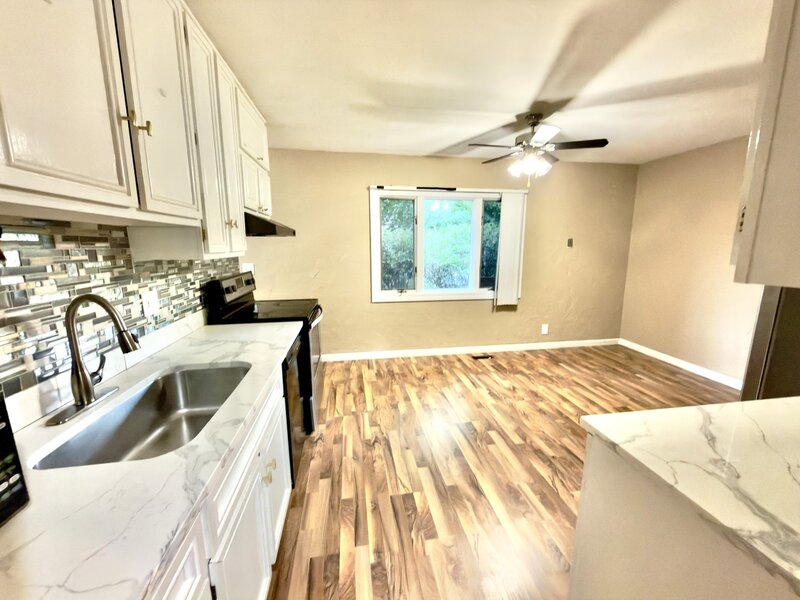 415 Krause Avenue Streamwood IL 60107