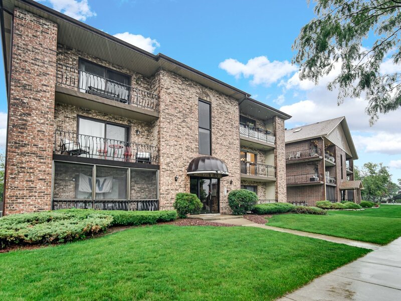 16724 Paxton Avenue Tinley Park IL 60477