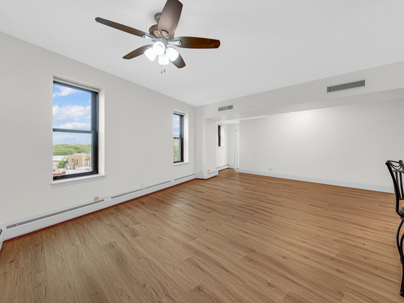 2100 N Lincoln Park West Avenue Chicago IL 60614