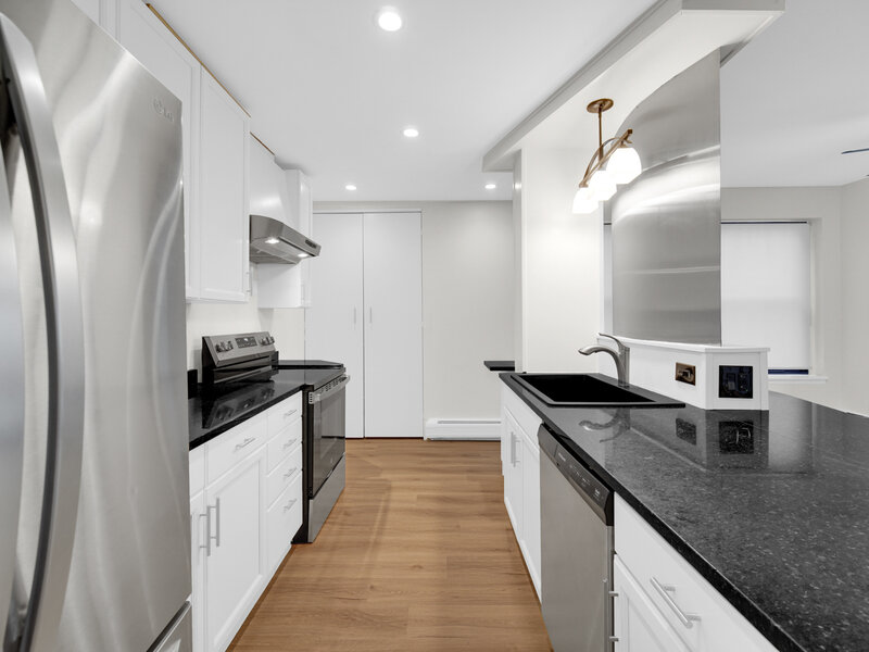 2100 N Lincoln Park West Avenue Chicago IL 60614