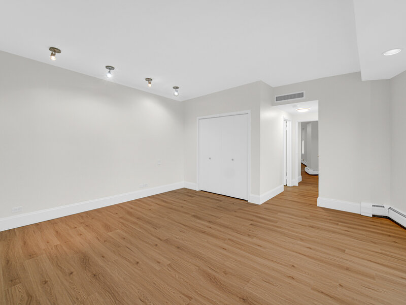 2100 N Lincoln Park West Avenue Chicago IL 60614
