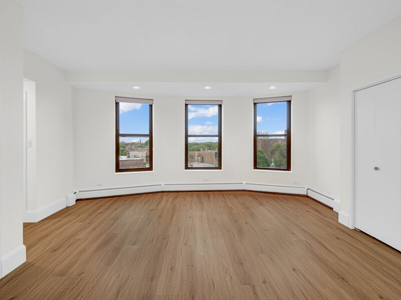 2100 N Lincoln Park West Avenue Chicago IL 60614