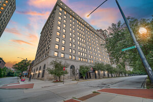 Photo of 2100 N Lincoln Park West Avenue Chicago IL 60614 Unit 7FN