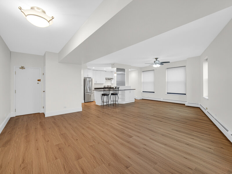 2100 N Lincoln Park West Avenue Chicago IL 60614
