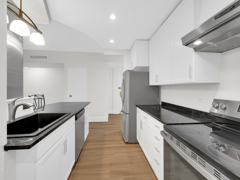 2100 N Lincoln Park West Avenue Chicago IL 60614