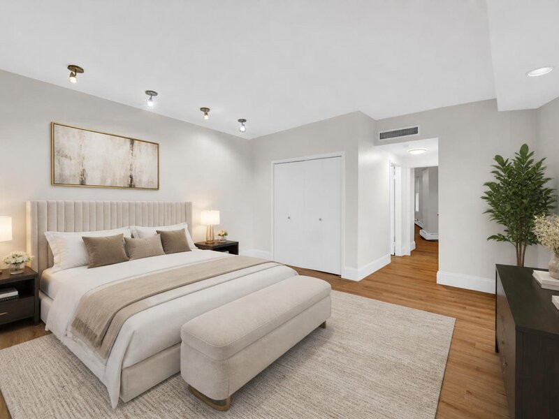 2100 N Lincoln Park West Avenue Chicago IL 60614