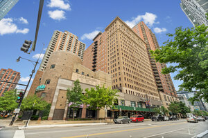 Photo of 40 E 9th Street Chicago IL 60605 Unit 1907