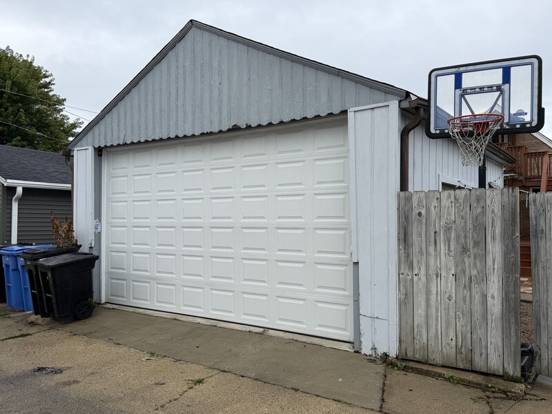 2942 N New England Avenue Chicago IL 60634