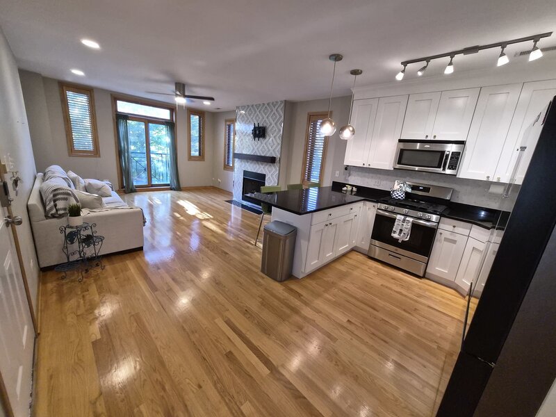 3745 S Michigan Avenue Chicago IL 60653