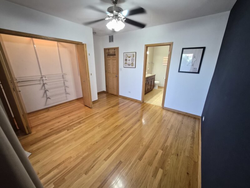3745 S Michigan Avenue Chicago IL 60653