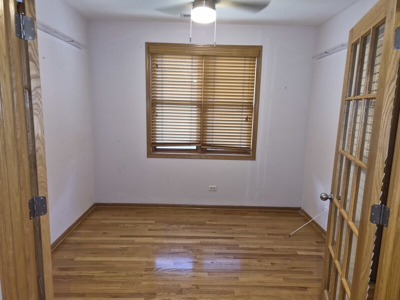 3745 S Michigan Avenue Chicago IL 60653