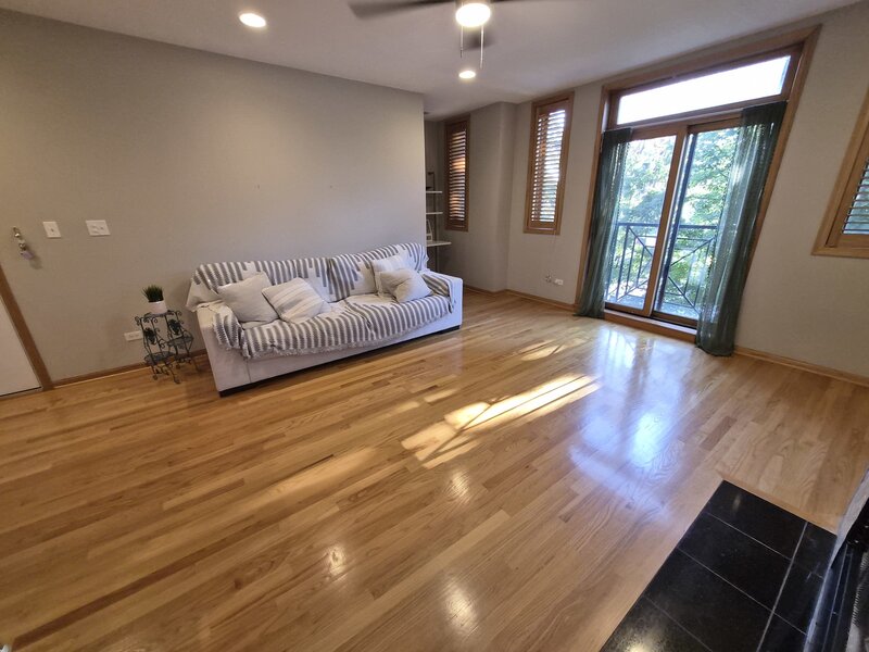 3745 S Michigan Avenue Chicago IL 60653