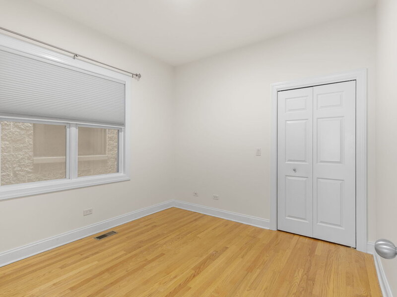 4662 N Winthrop Avenue Chicago IL 60640