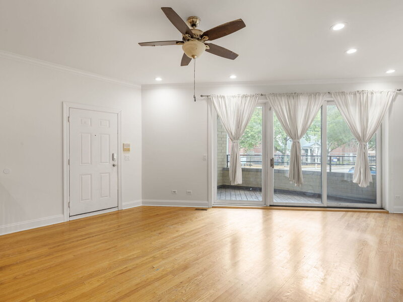 4662 N Winthrop Avenue Chicago IL 60640