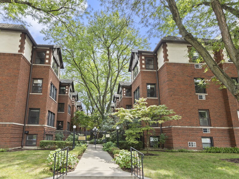 821 Lake Street Oak Park IL 60301