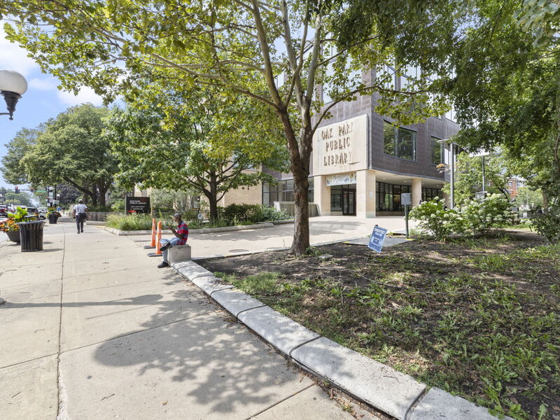 821 Lake Street Oak Park IL 60301