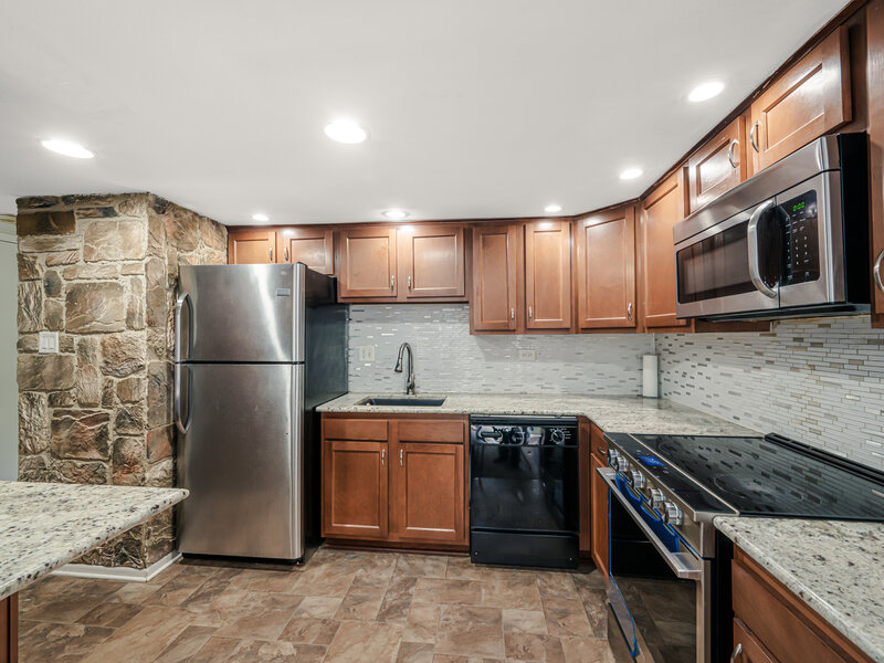 2110 Stanley Court Schaumburg IL 60194