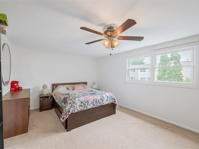 2110 Stanley Court Schaumburg IL 60194