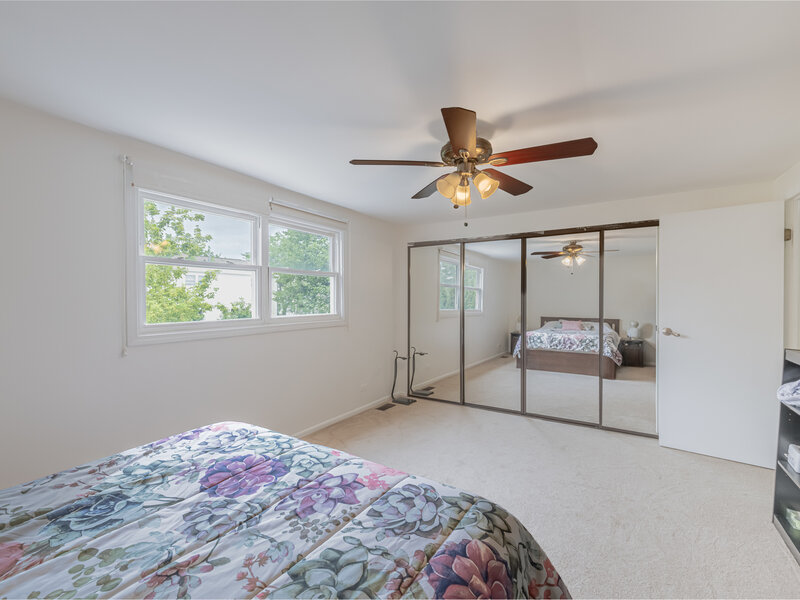 2110 Stanley Court Schaumburg IL 60194